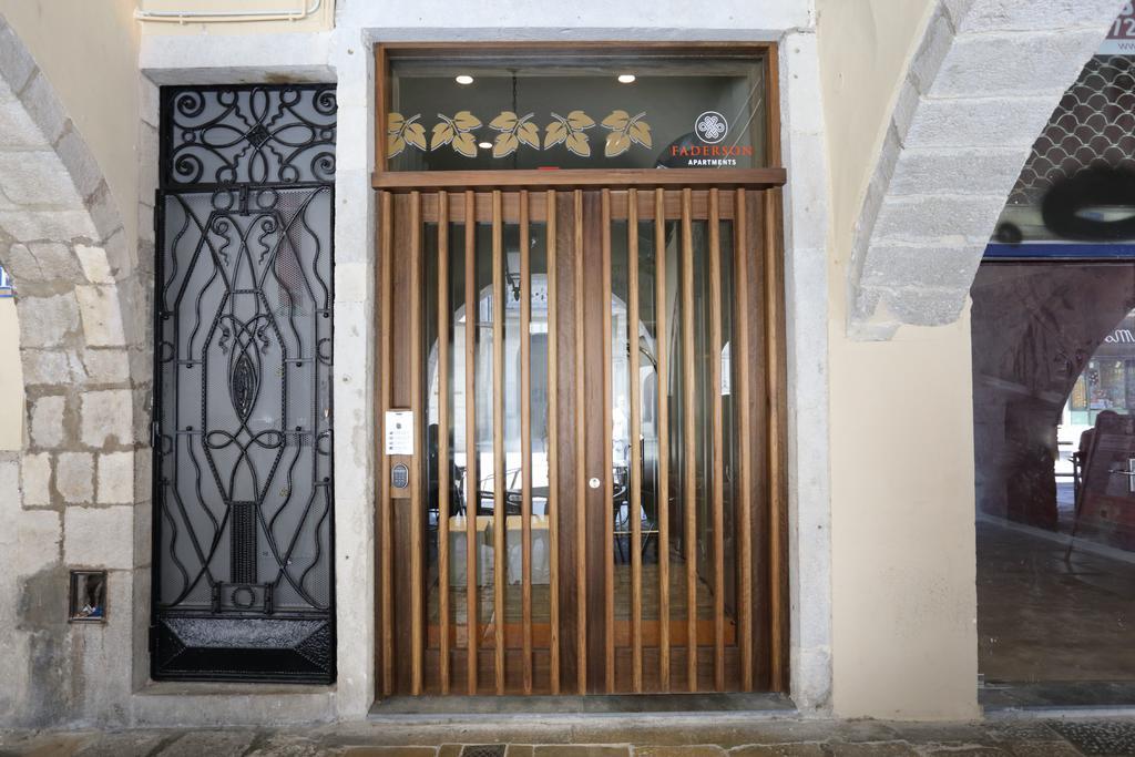 Apartment Placa Del Vi